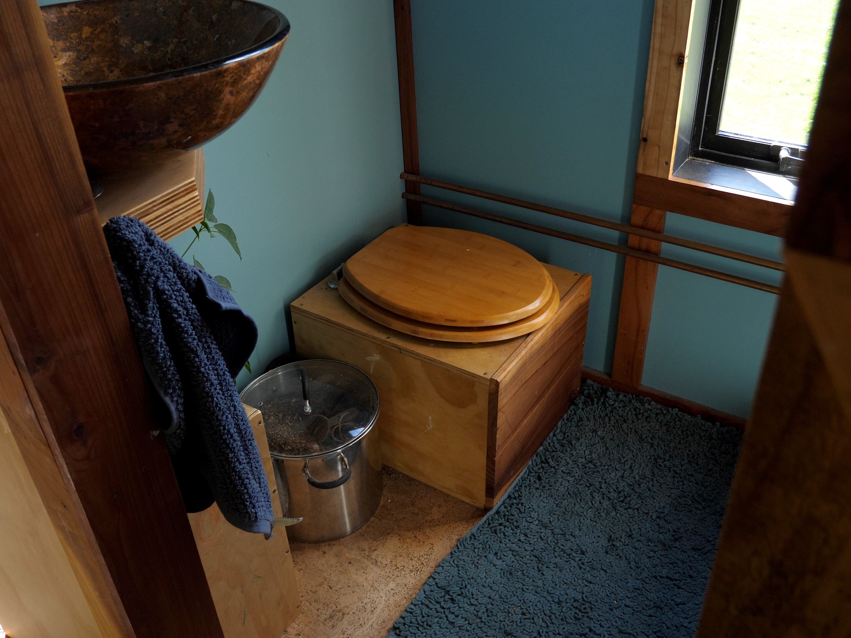 Off Grid Toilet Options