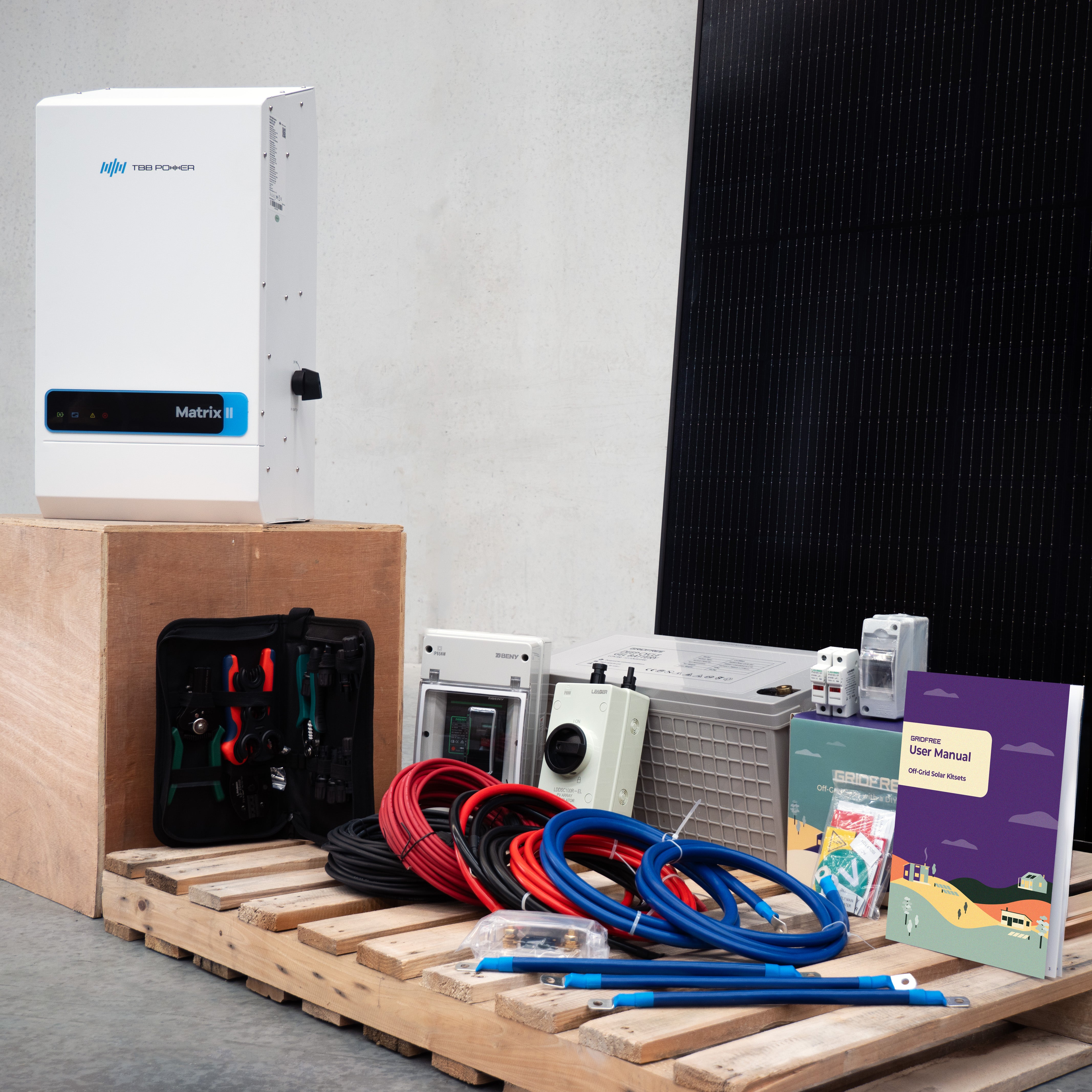 Off-grid solar kit supporting growing power needs and upgrades