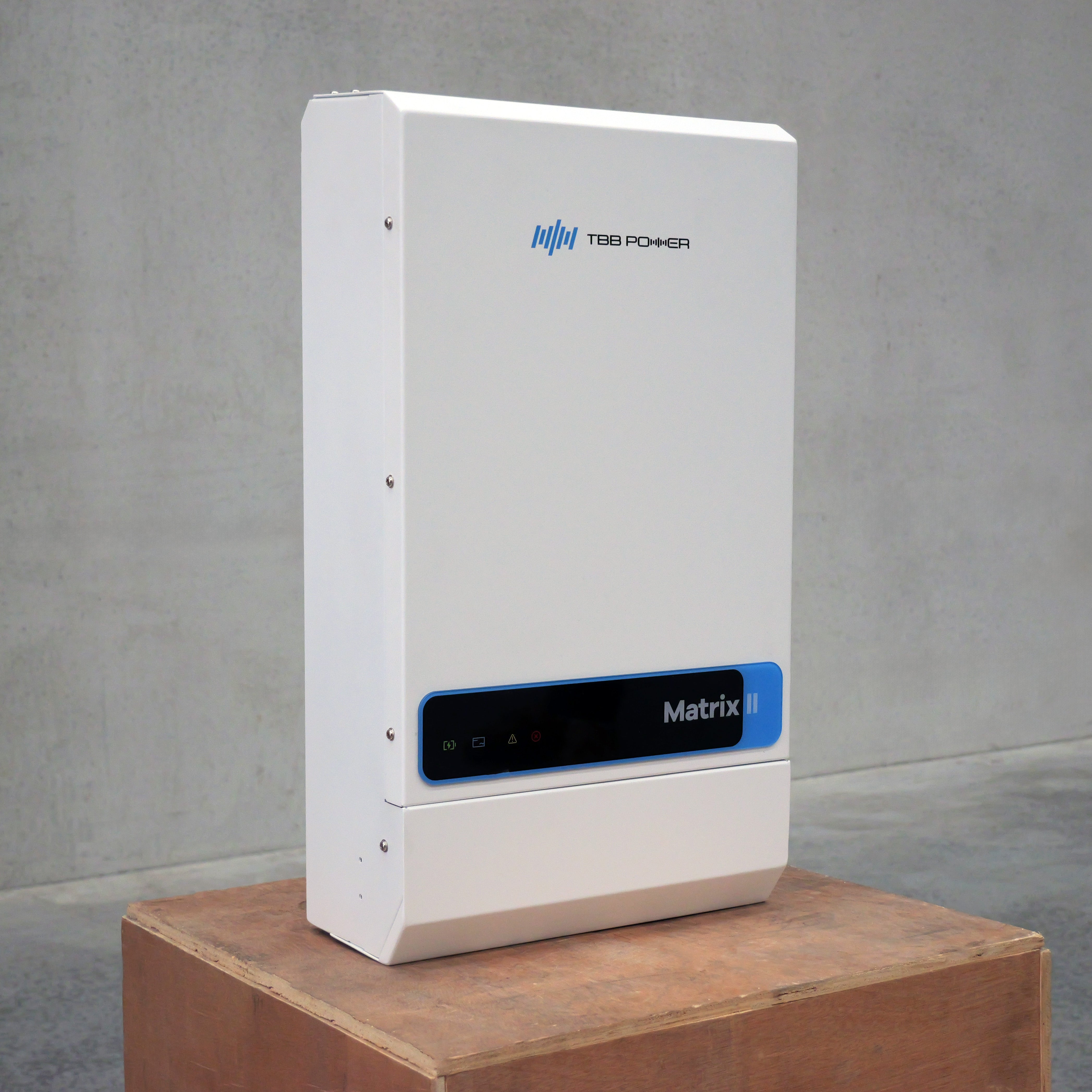 Low-Frequency hybrid Inverter VS High-Frequency hybrid inverter