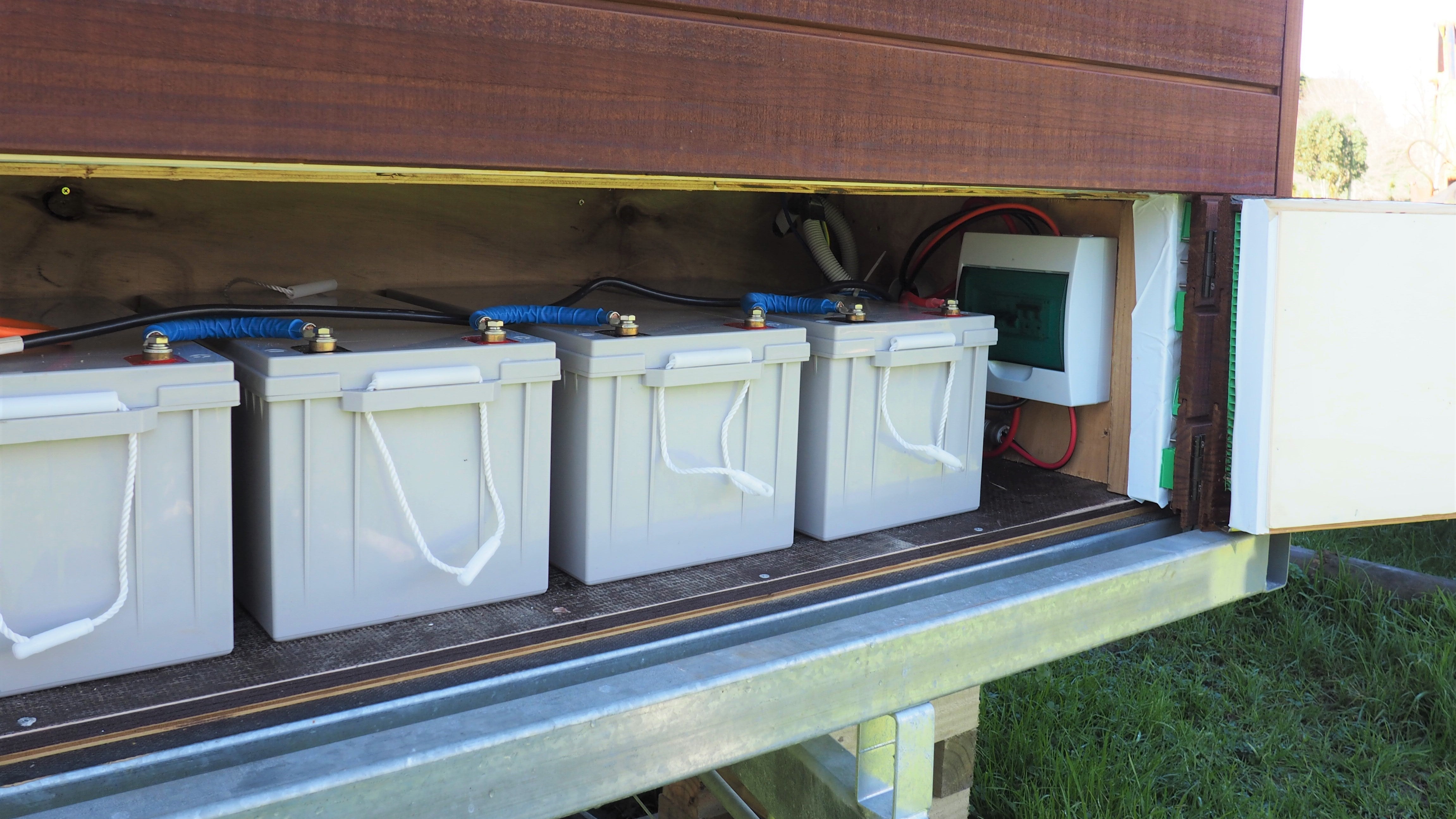 How to choose your off grid battery storage size