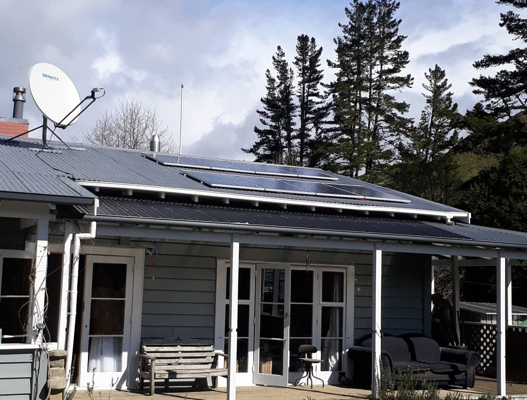 Gridfree off grid solar power kit installed on a house in the waikato