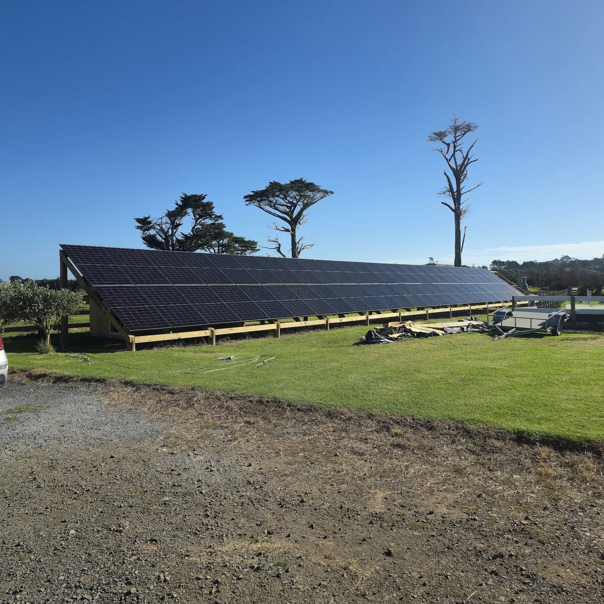 Full Power Independence at Manukau Heads With The Kākāpō Solar Nest